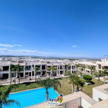 Sunny 2 Bed Retreat With Pool View Lb86 Apartamento Torrevieja